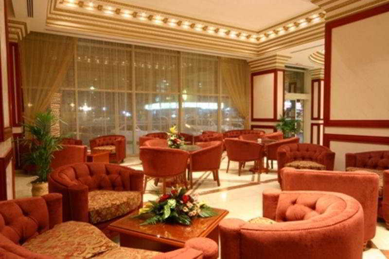 Emirates Palace Hotel Suites Шарджа Экстерьер фото